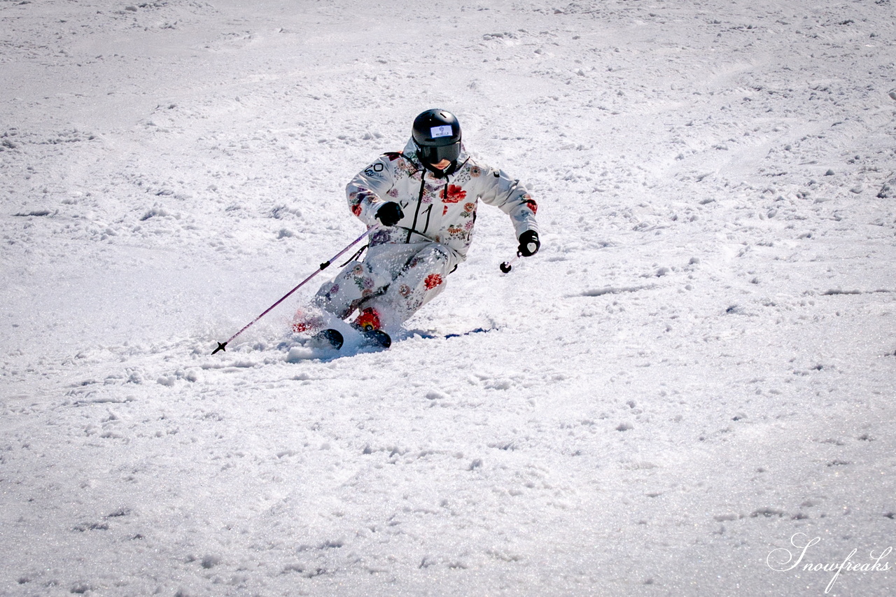 キロロリゾート｜ポカポカ陽気で絶好の春スキー日和♪こんな日は、みんなで思いっきり春雪を満喫しましょう！